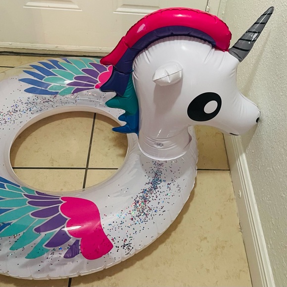 SLOOSH - Unicorn with Glitters Pool Float - Picture 2 of 9